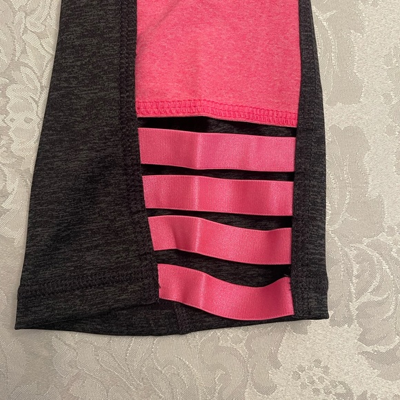 Capri Workout Leggings- Xersion size large-NWT - Picture 5 of 7